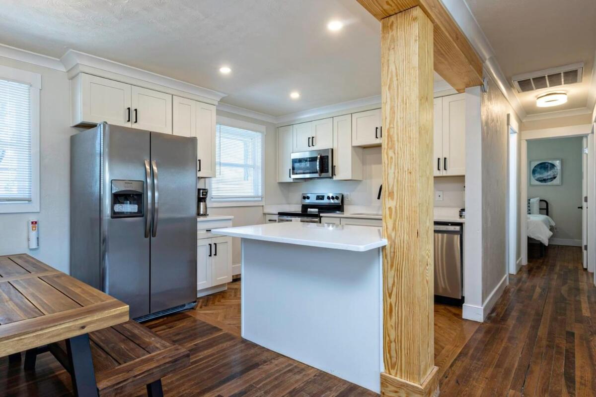 The Beach Vibe With Hot Tub 8 Min To The Beach Virginia Beach Exterior photo