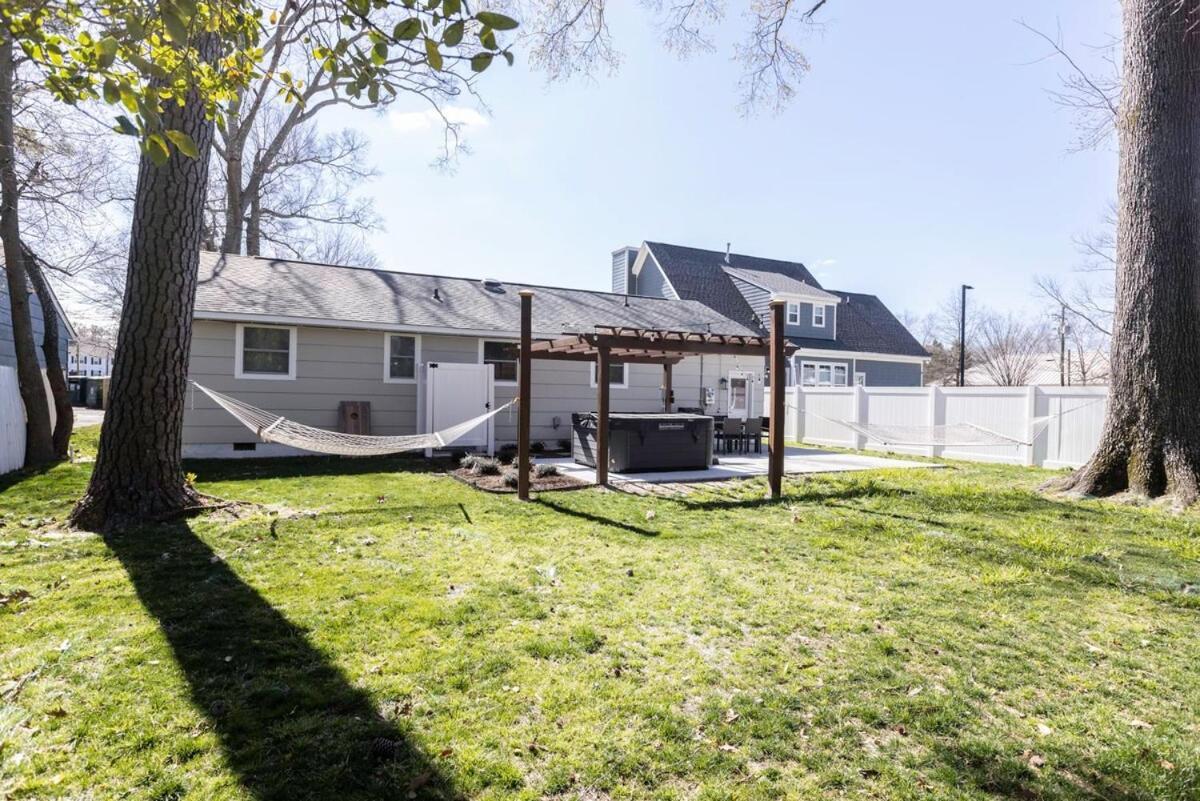 The Beach Vibe With Hot Tub 8 Min To The Beach Virginia Beach Exterior photo